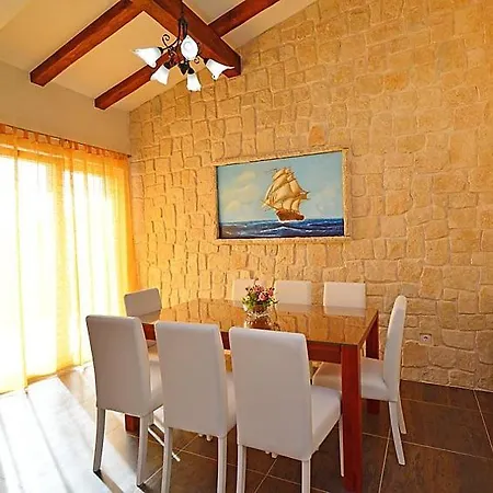 Apartament Villa Ukic *